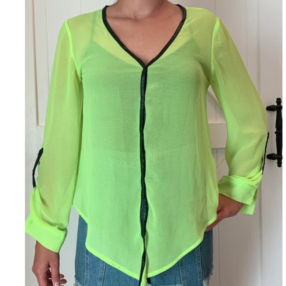 Alberto Makali Sheer Button Down Top - Picture 3 of 5